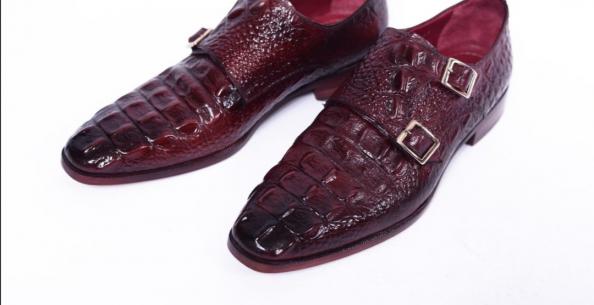 کیفیة إستخدام الجلد التمساح في الصناعة الأحذیة 